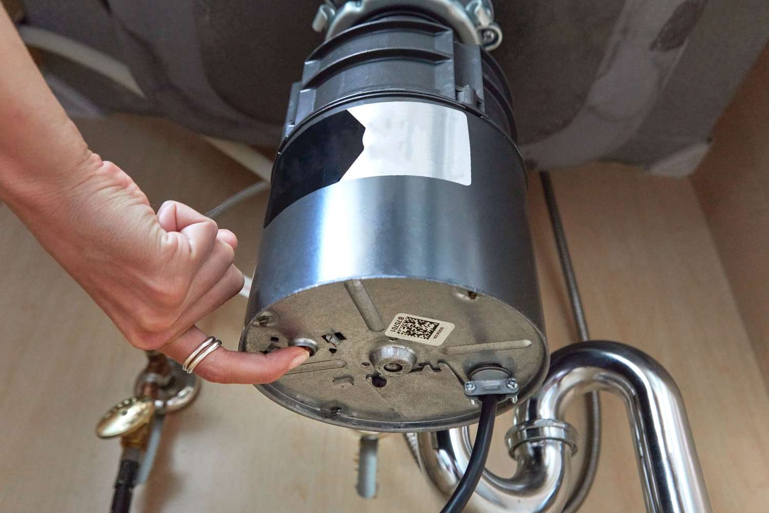 How to easily fix clogged garbage disposal