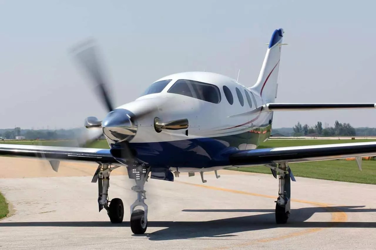 The 10 Fastest Single Engine Airplanes Flying Around Today
