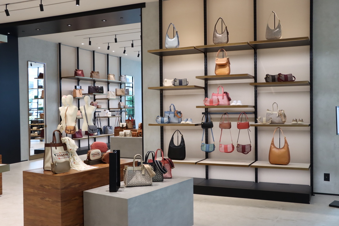 Coach Buka Gerai Baru di Pondok Indah Mall 3 Jakarta