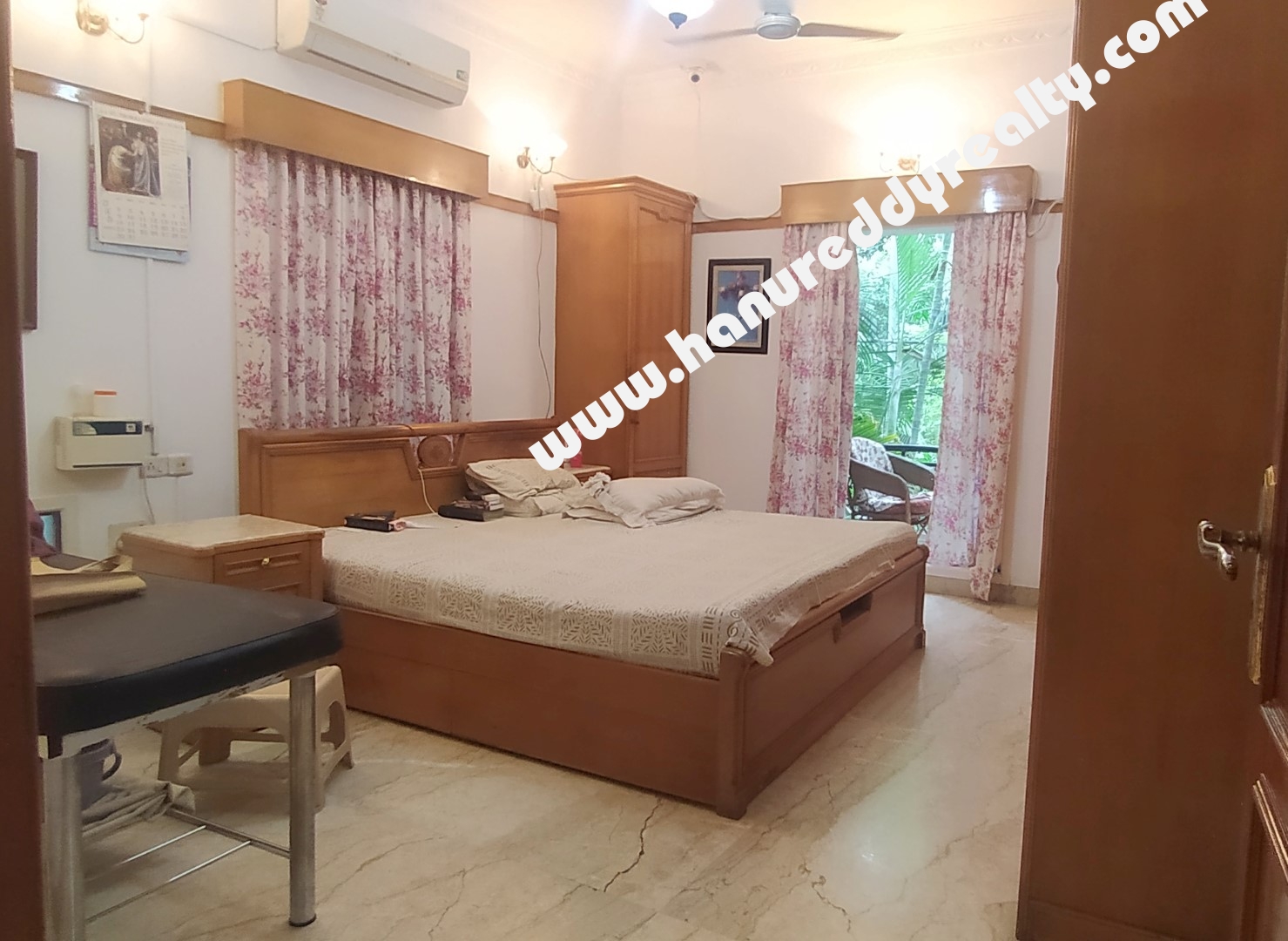 HIEND 3BHK Flat sale at Poes Garden, ChennaiChennai Hanu Reddy Realty