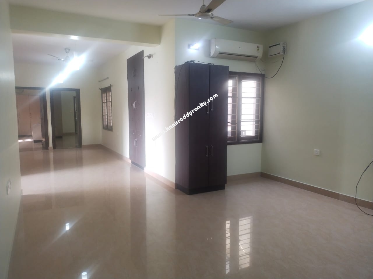 Three Bed room Apartment for resale at South Avenue Thiruvanmiyur, ChennaiChennai Hanu Reddy