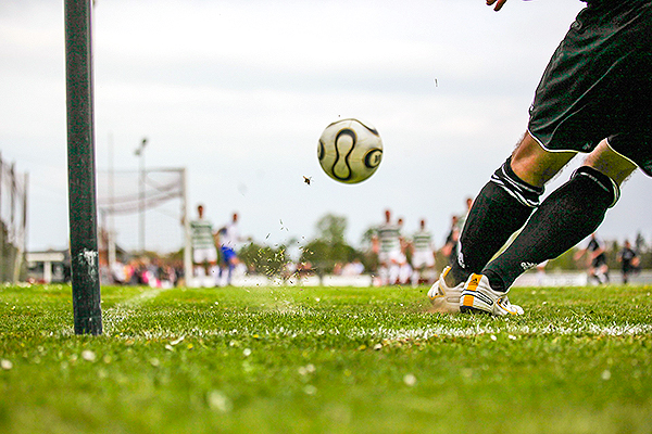 「（スポーツの試合が）最後の最後まで接戦ですね」は英語で？
