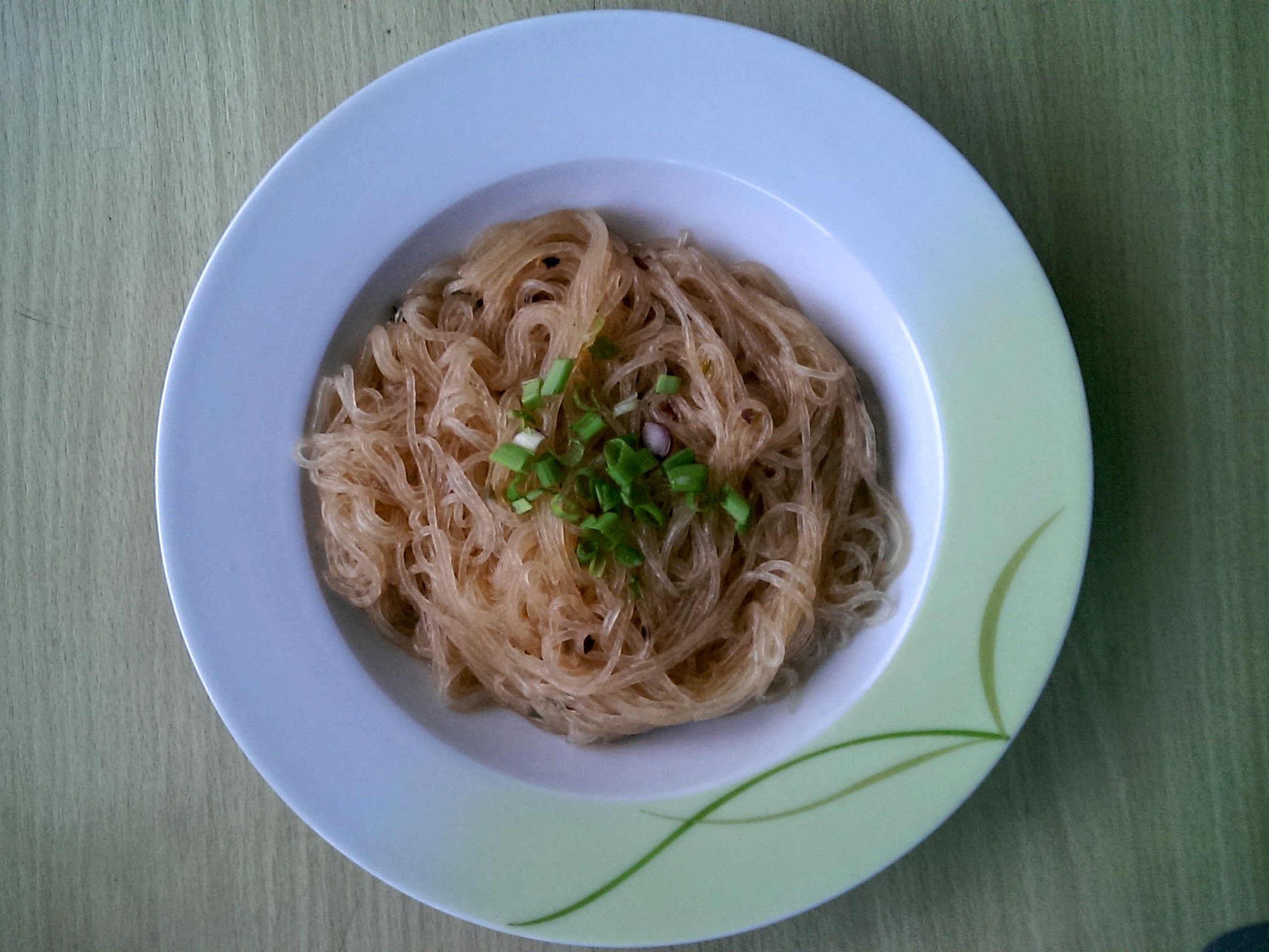Sesame noodles with chili oil and scallions « hapa helpings