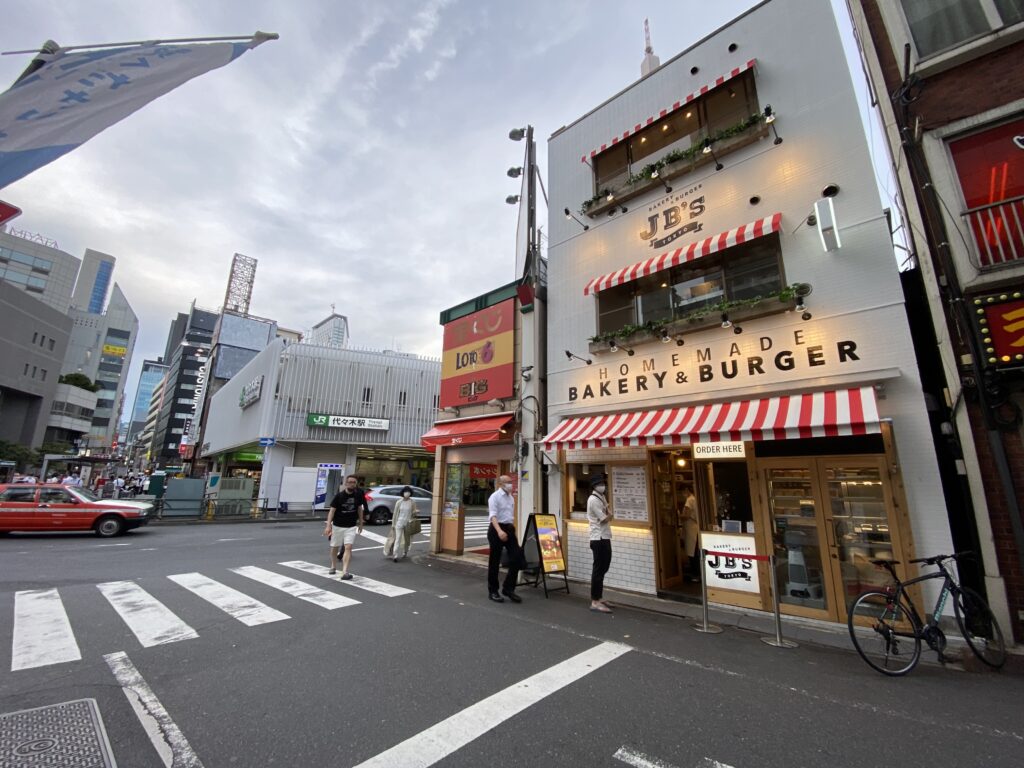 カレーなしよ（代々木 BAKERY & BURGER JB’S TOKYO）業界震撼のフルスクラッチハンバーガー。│カレーライター はぴい