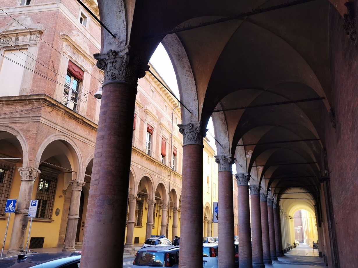 イタリアのクリスマスマーケット＆イルミネーション・ボローニャ編 たびハピ