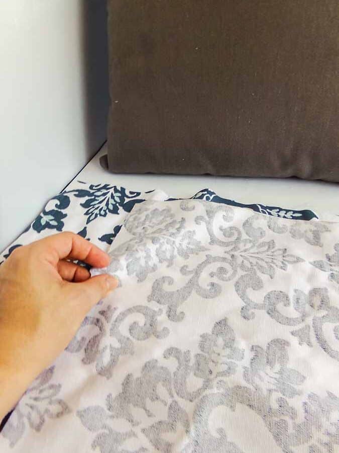 How to Make a NoSew Pillow Cover in Minutes!