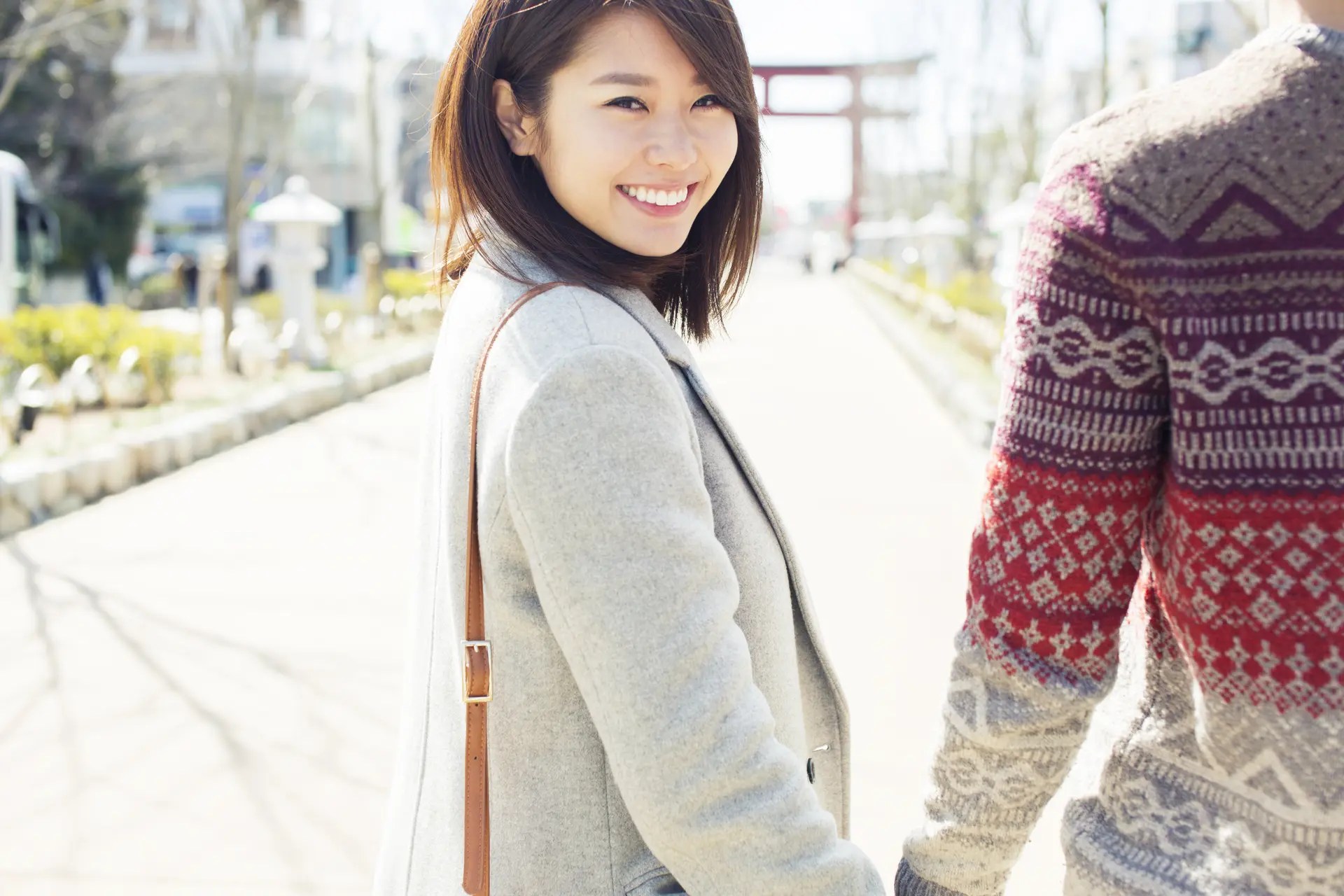 女性のわがままに答えていくからこそ、男性も成長ができる。 年上の女性と付き合う30の方法 HAPPY