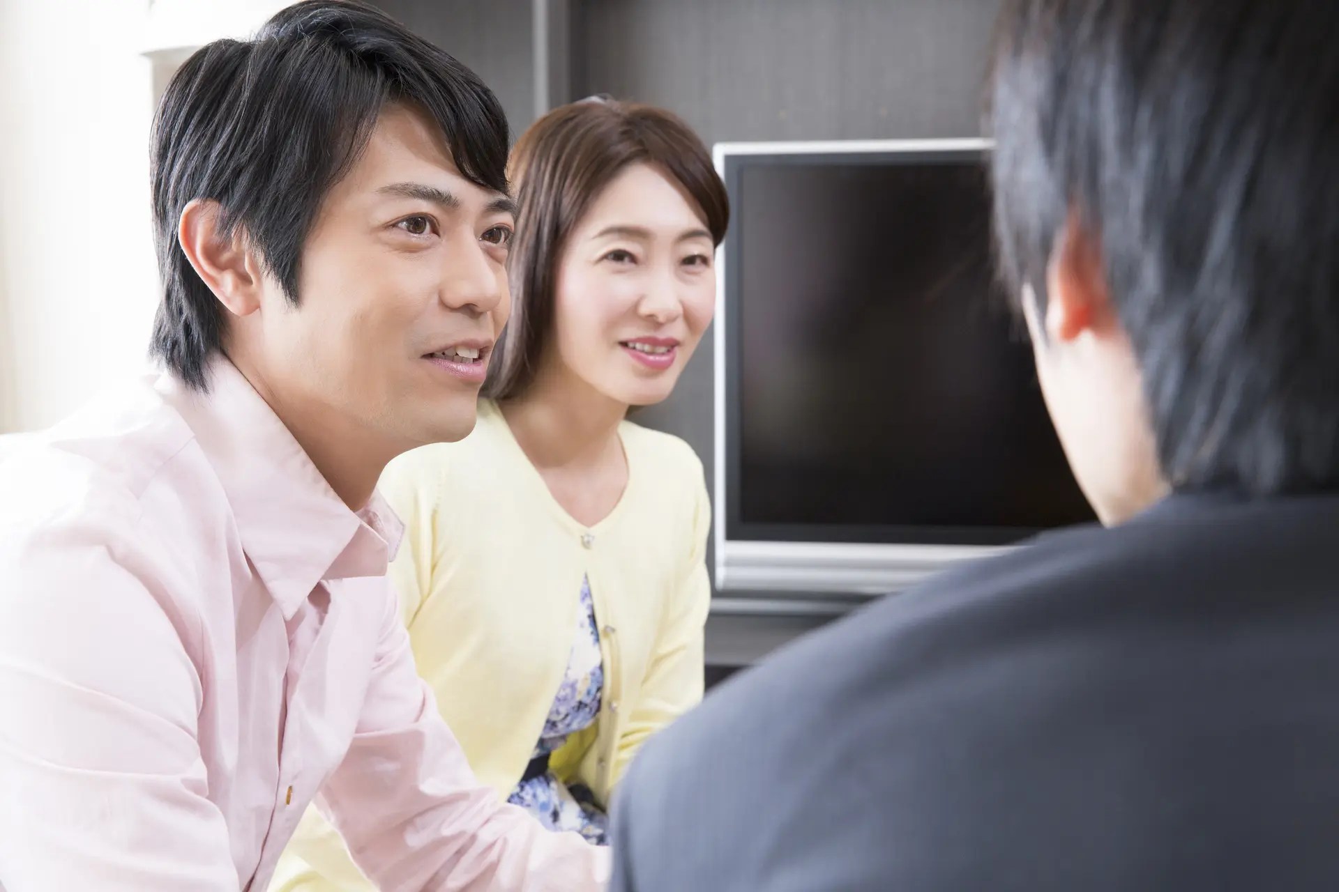 親に同棲を報告するとき「同棲」という言葉は使わない。 同棲前に準備しておきたい30のこと HAPPY