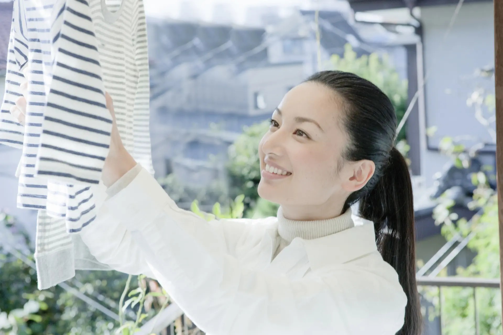 一人暮らしの女性は、さらに活動的になる。 かっこいい女になる30の方法 HAPPY LIFESTYLE