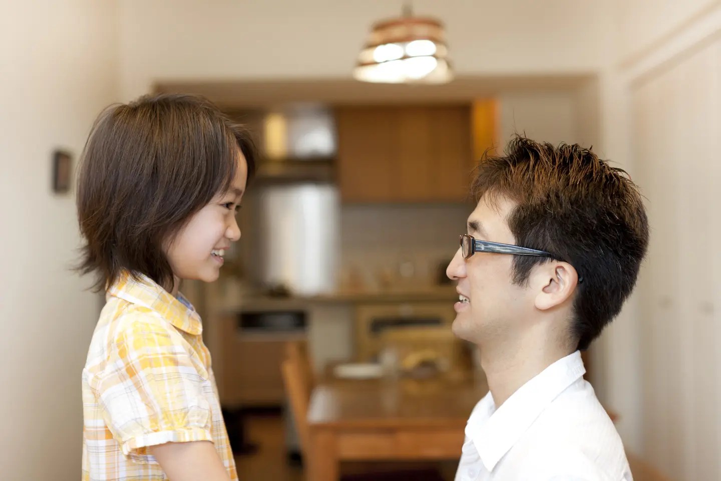 教育は、怒鳴ることではない。叱ることである。 尊敬される父親になる30の条件 HAPPY LIFESTYLE