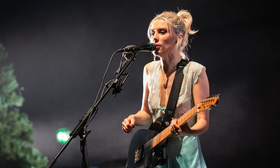 LISTEN Wolf Alice 'The Last Man On Earth'