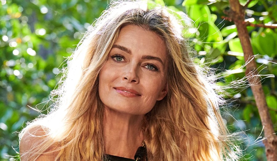 Paulina Porizkova poses nude, sharing a timely body-positive message