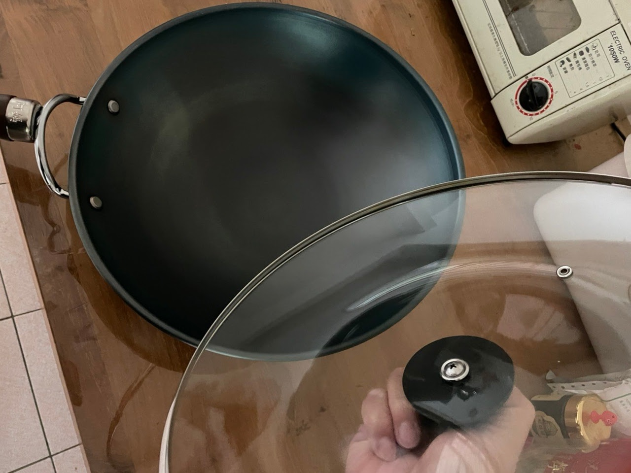 從不沾鍋到生鐵鍋的心得分享與比較，好的鐵鍋也可以不沾黏｜阿媽牌生鐵鍋