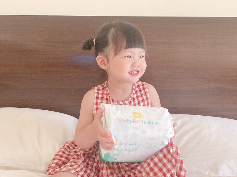 超高CP值嬰兒尿布推薦，睡過夜尿布首選，輕薄包覆面積大，長達12小時吸水保護｜【PeeKaPoo Taiwan】黏貼型尿布