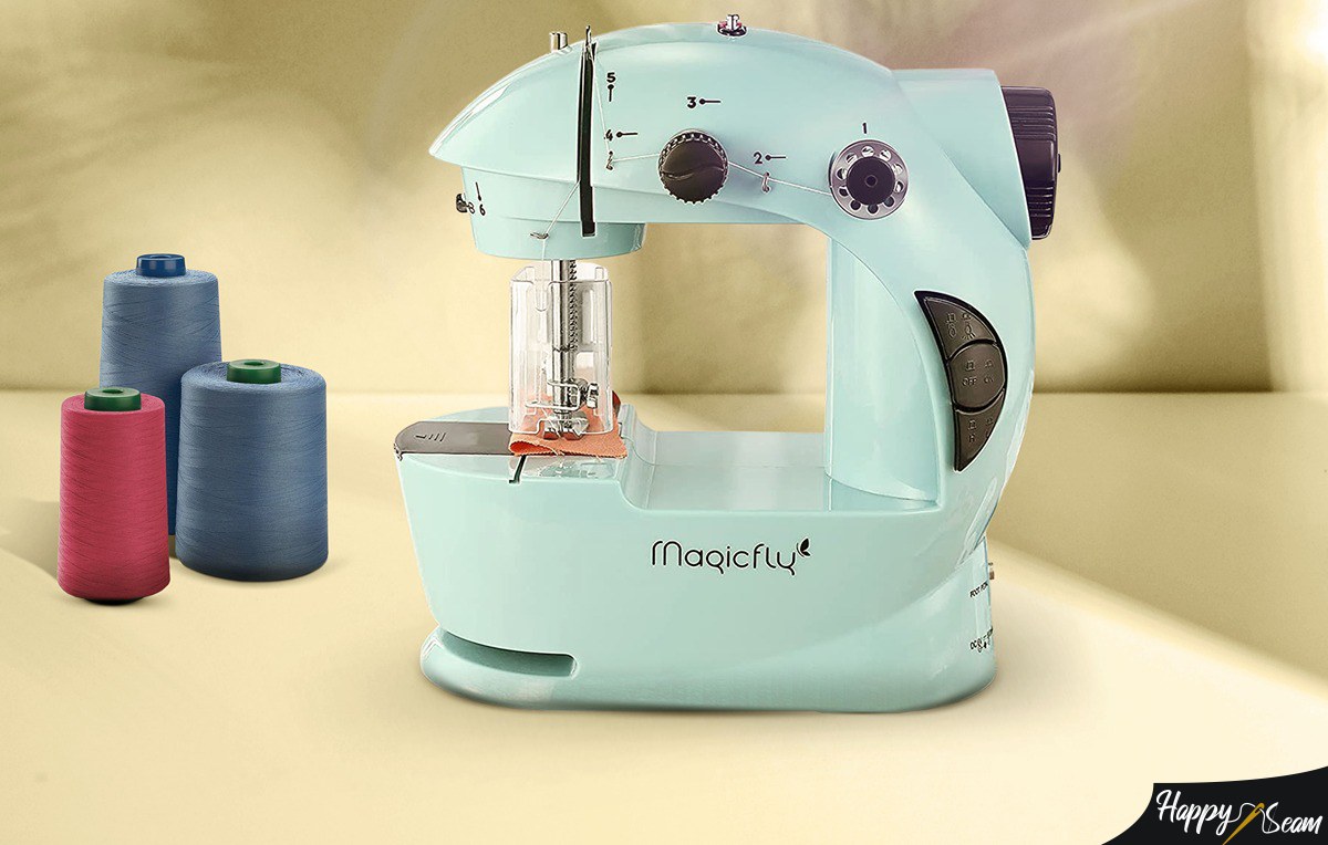 Best Small Sewing Machine (Buying Guide)