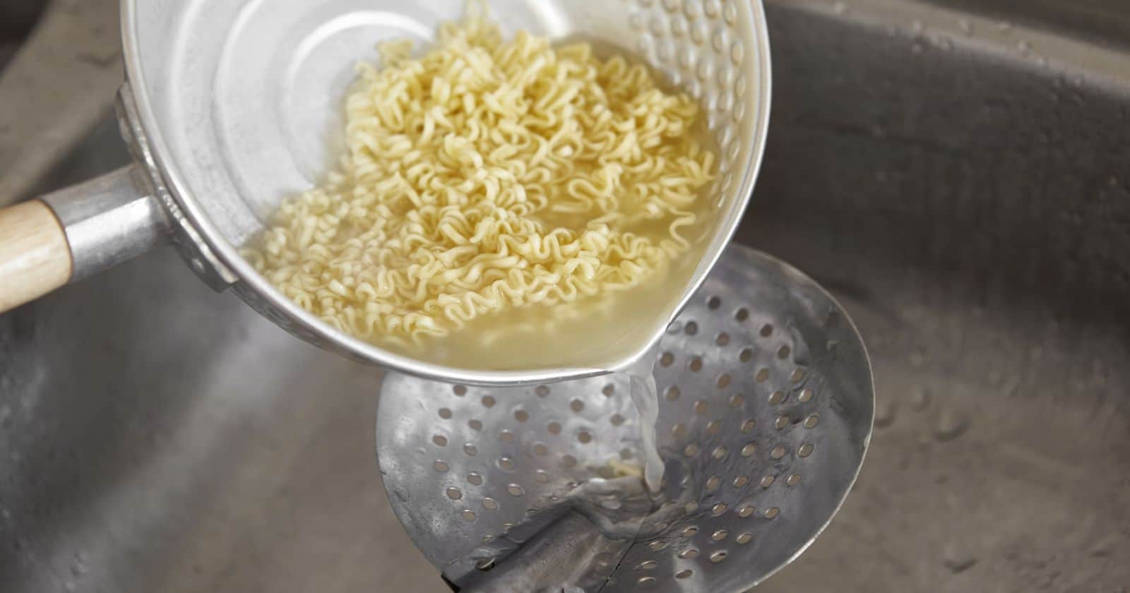 Does Draining Ramen Noodles Make Them Healthier? Find Out Now!