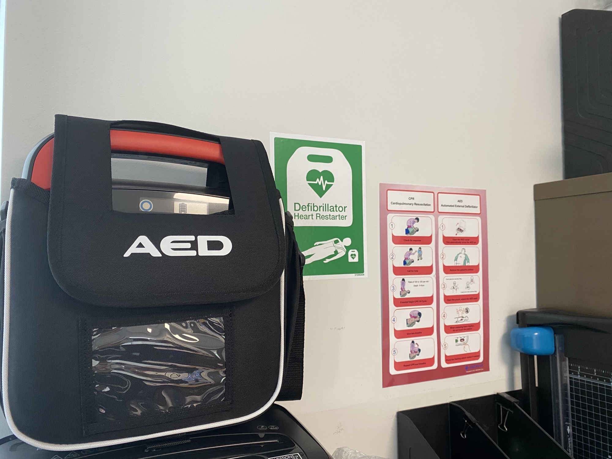 New Defibrillator Harbour Vale School