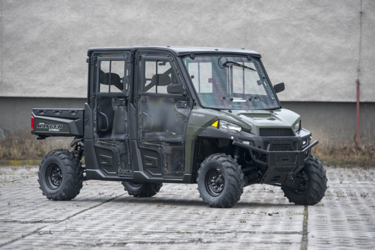 Polaris Ranger 900XP Crew_2 Hard Cabs