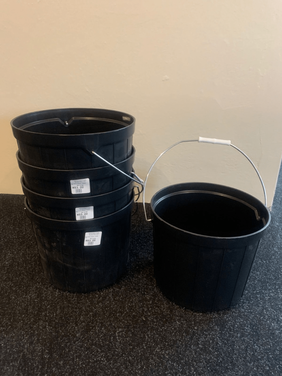 Builders Bucket HardElek