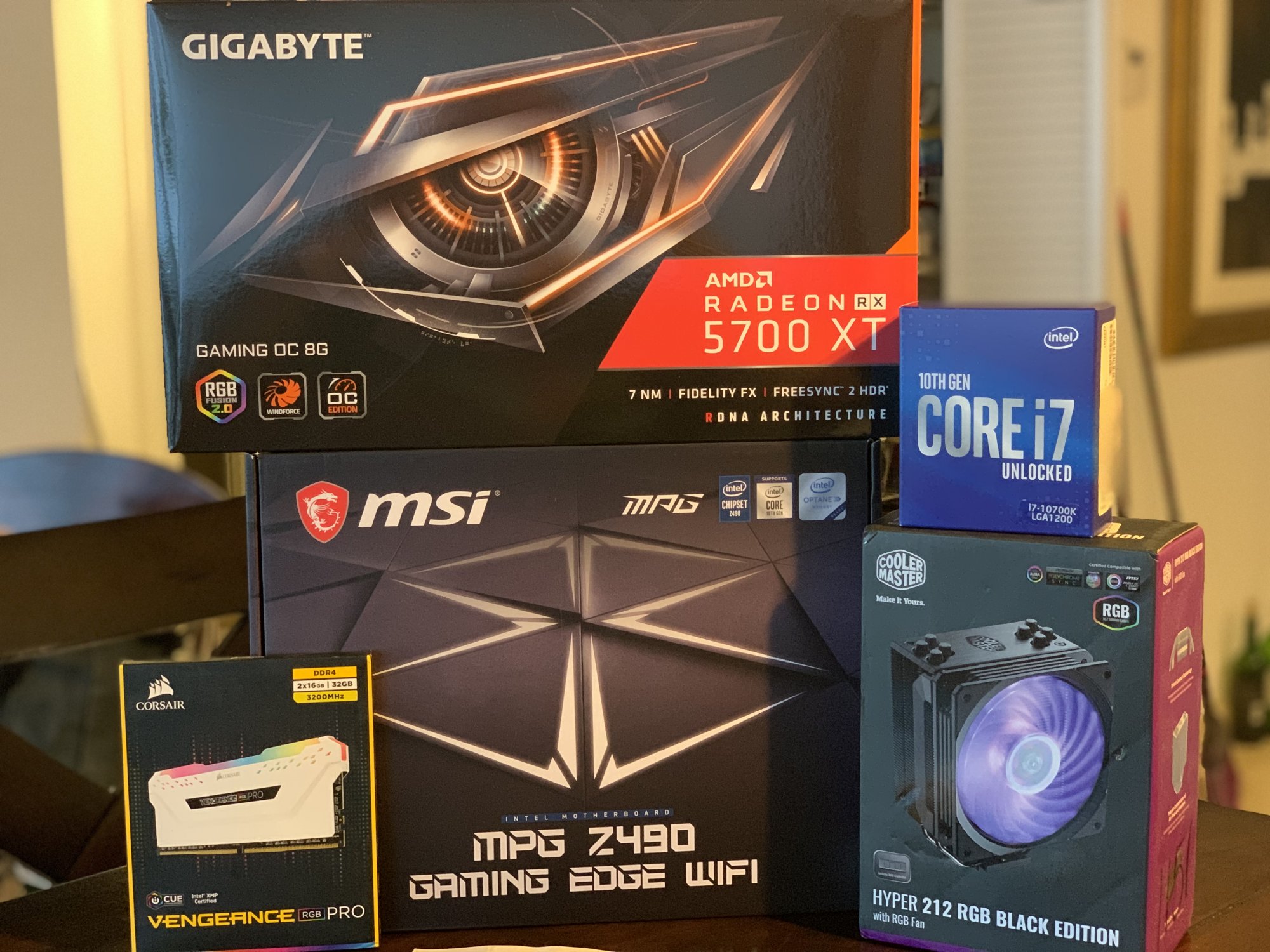I finally upgraded from my 3570k / R9 290X / 16gb ddr3