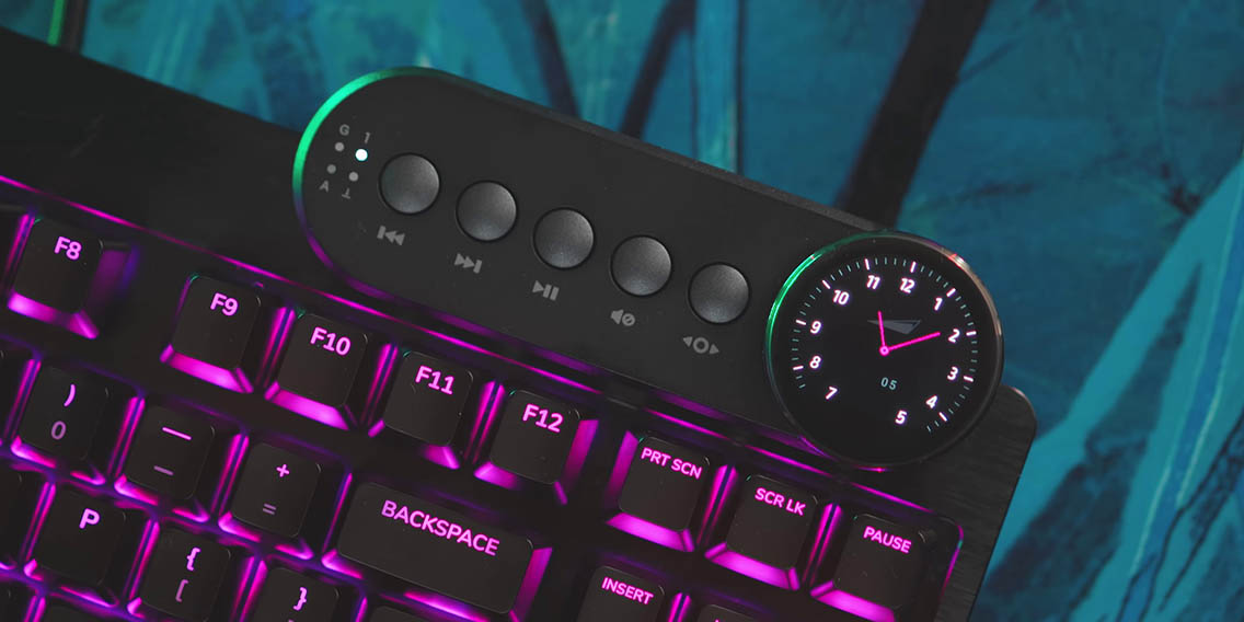 The FUTURE of Gaming Keyboards is Here Mountain Everest Review