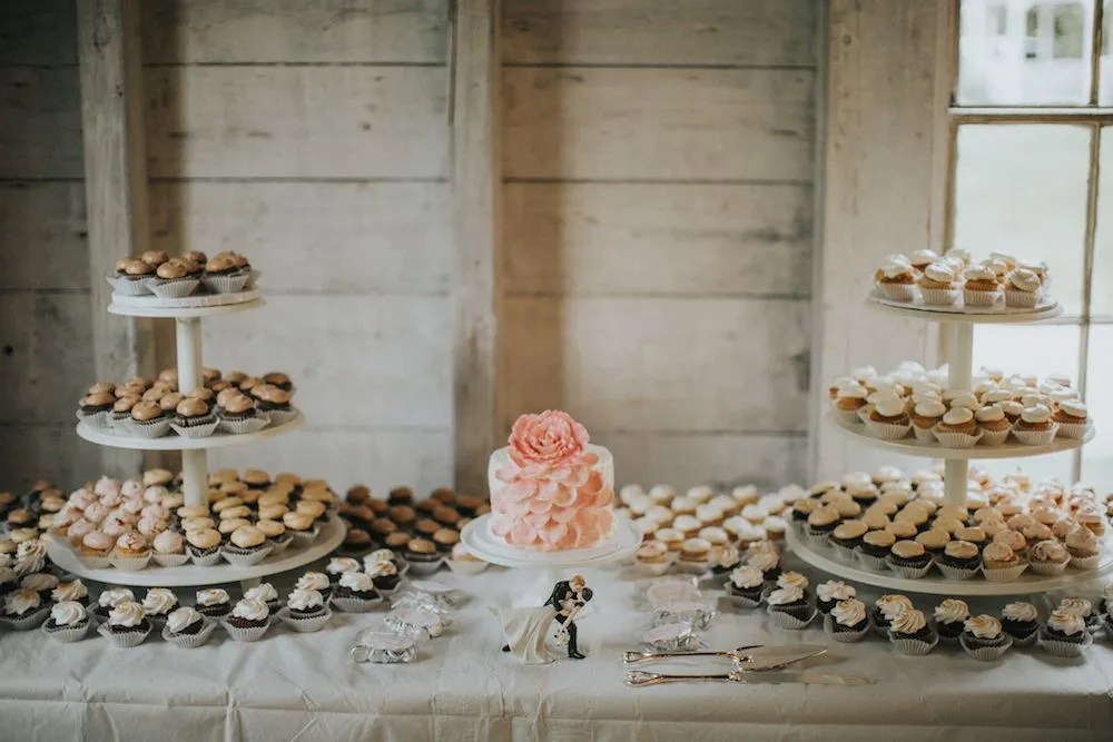 4 Reasons to Love Fun and Interactive Wedding Dessert Tables