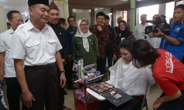 Smk Jurusan Tata Rias Di Jakarta Menata Rapi