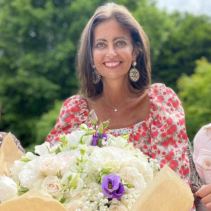 Rose Dame Deborah James 3L4L potted Harkness Roses