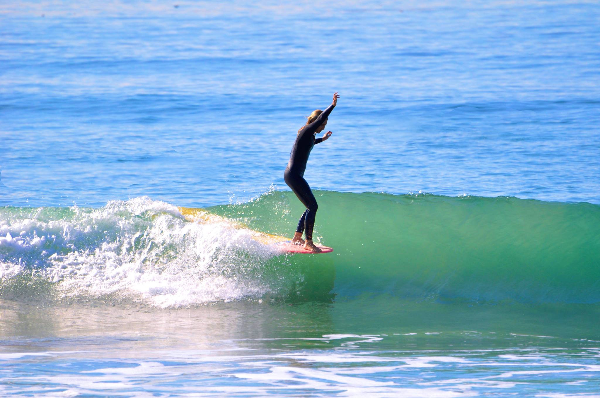 ELI5 Why doesn't noseriding simply pearl the board? surfing