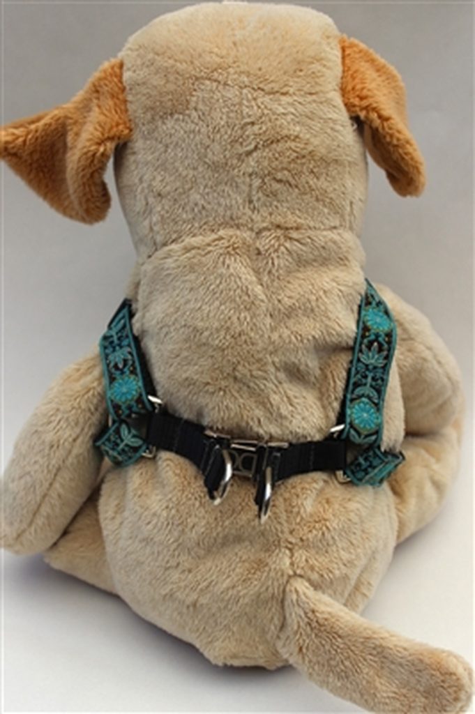 Choosing a Dog Harness With Metal Buckles