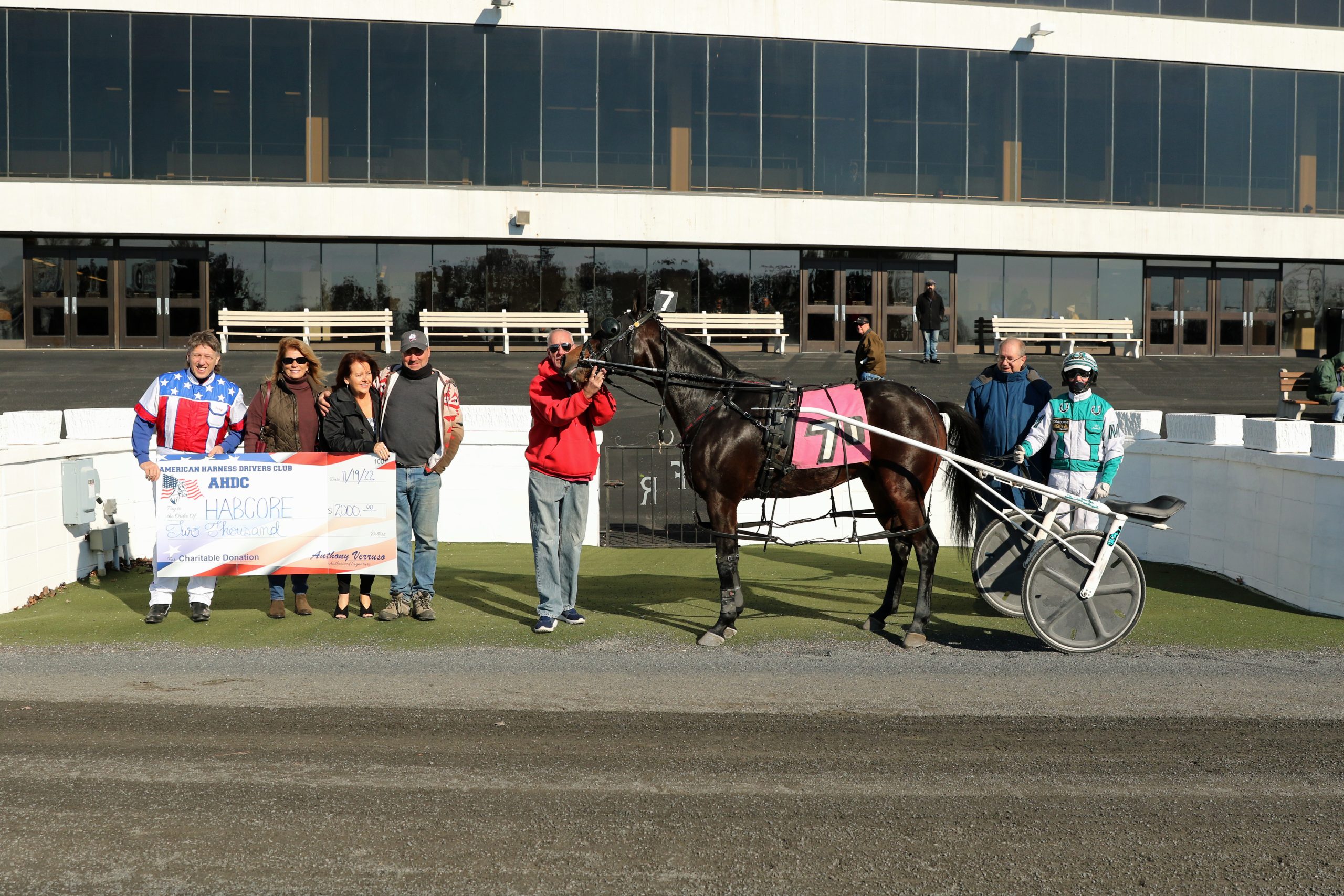 AHDC donates to veterans group Harnesslink