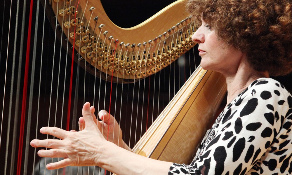 Q and A with Isabelle Perrin Harp Column