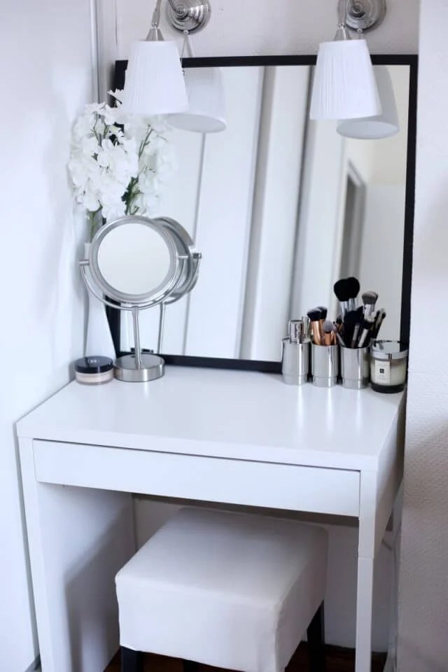 21+ Creative Makeup Room Ideas to Help You Get Prepared for the Day