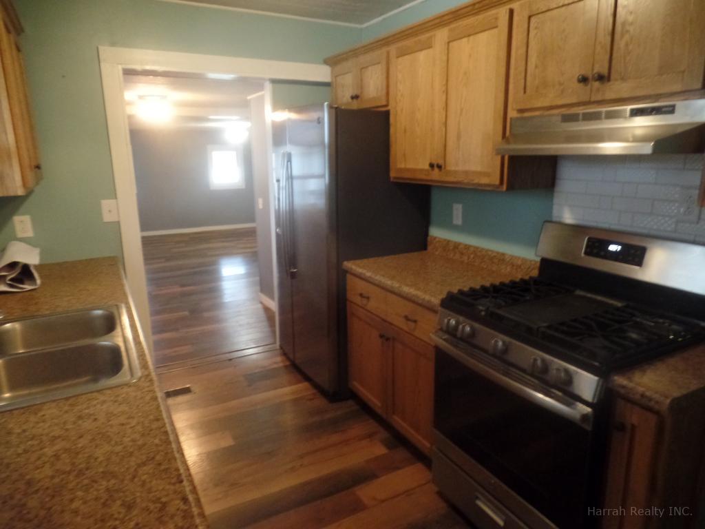 Harrah Realty INC. COME AND SEE FOR YOURSELF, City Bloomfield