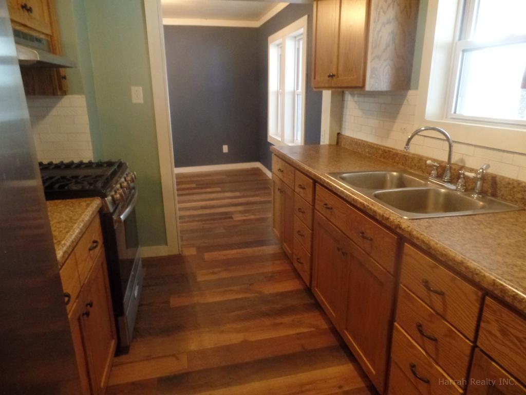 Harrah Realty INC. COME AND SEE FOR YOURSELF, City Bloomfield