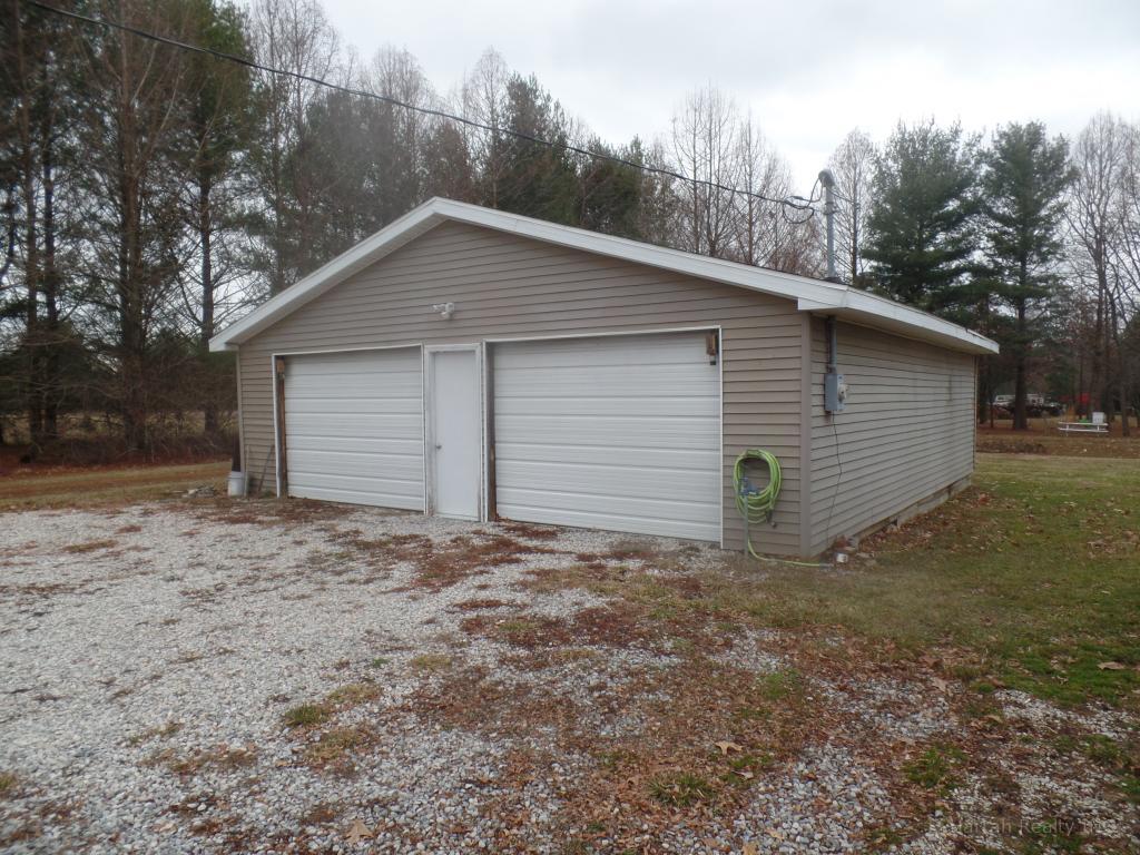 Harrah Realty INC. COME AND SEE FOR YOURSELF, City Bloomfield