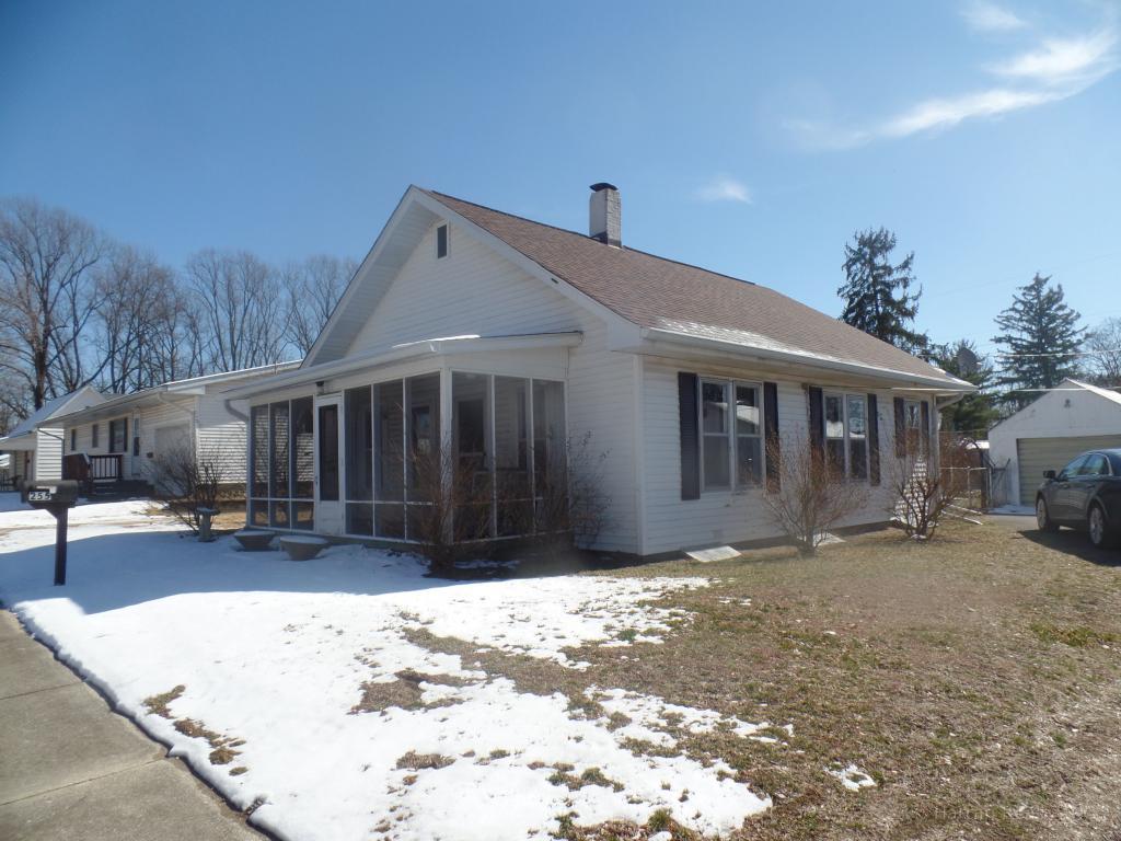 Harrah Realty INC. QUAINT HOME ON A QUIEET SIDE STREET, City Bloomfield