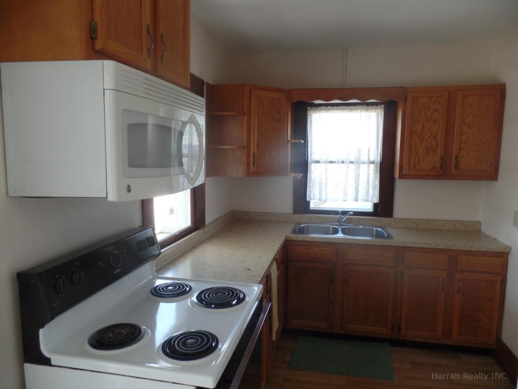 Harrah Realty INC. QUAINT HOME ON A QUIEET SIDE STREET, City Bloomfield