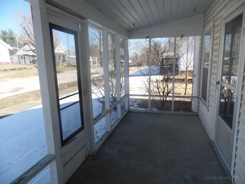 Harrah Realty INC. QUAINT HOME ON A QUIEET SIDE STREET, City Bloomfield