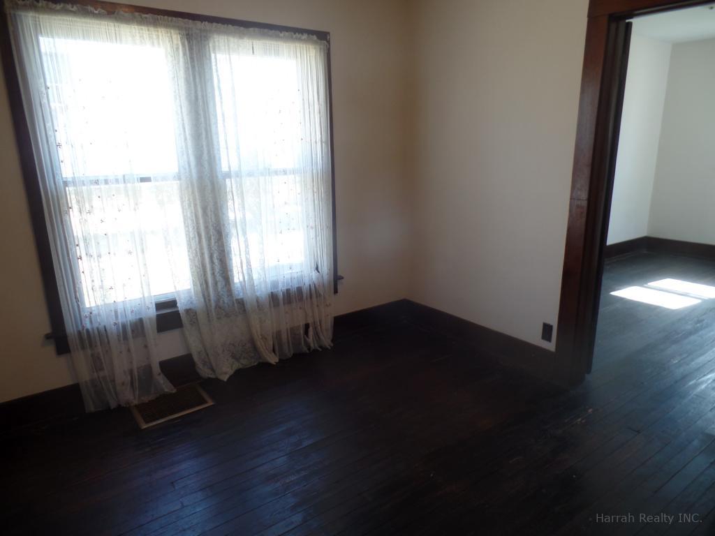 Harrah Realty INC. QUAINT HOME ON A QUIEET SIDE STREET, City Bloomfield