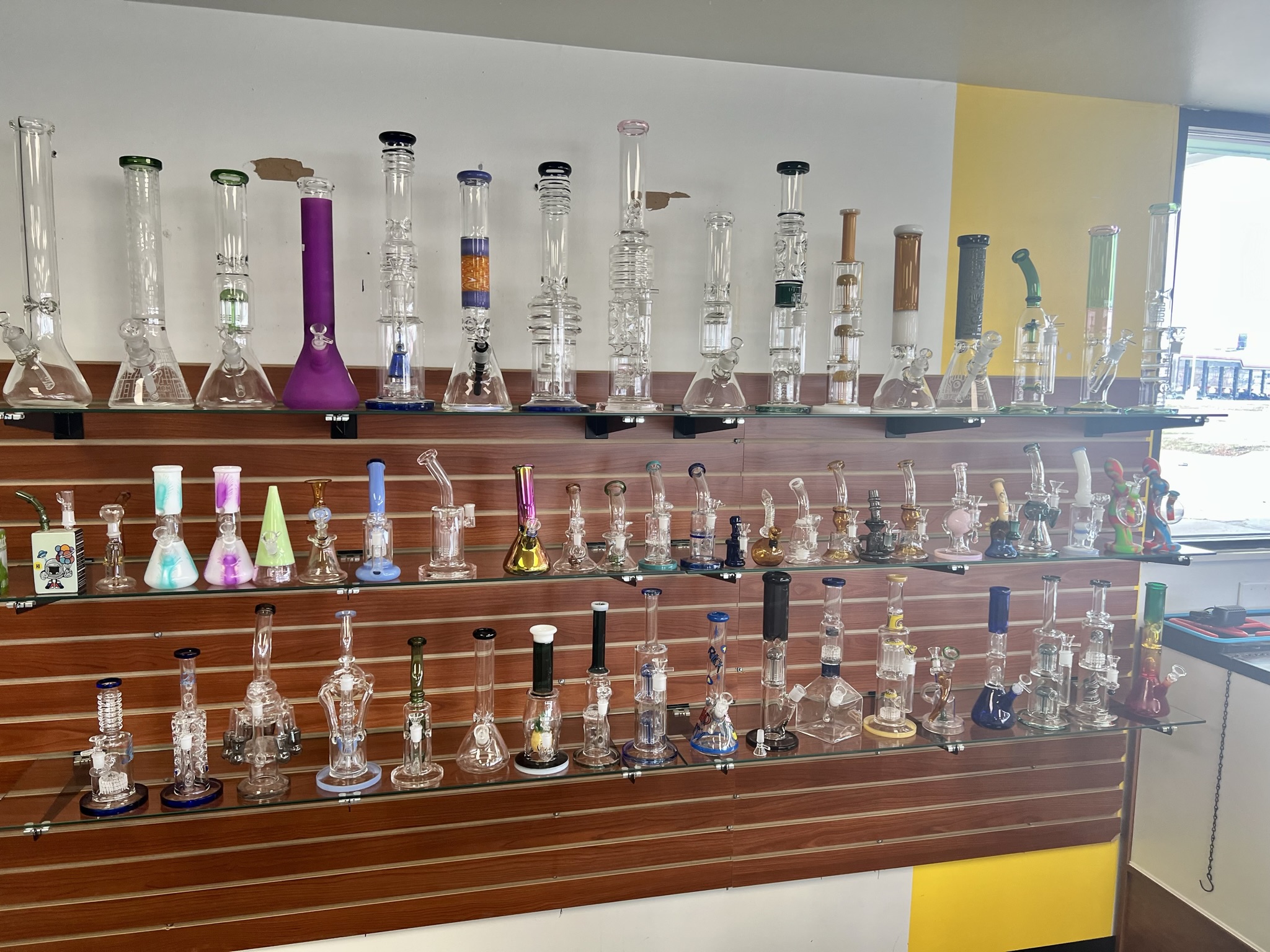 Pipes Smokers Heaven Head Shop Harrisonville MO