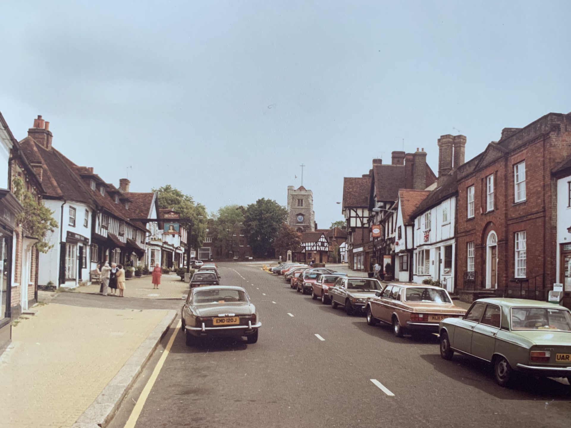 Old photos show Pinner High Street in the 1980s Harrow Online