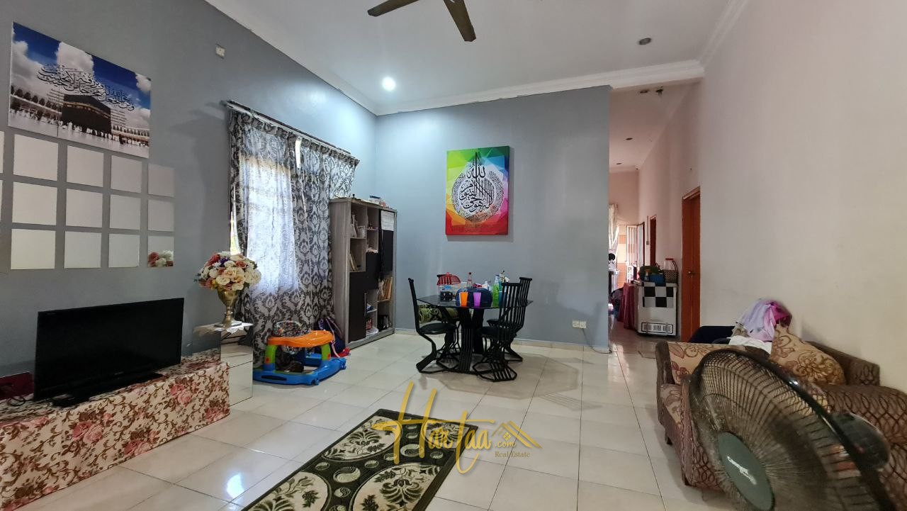 Bungalow Setingkat dengan tanah luas Idaman Villa Sendayan