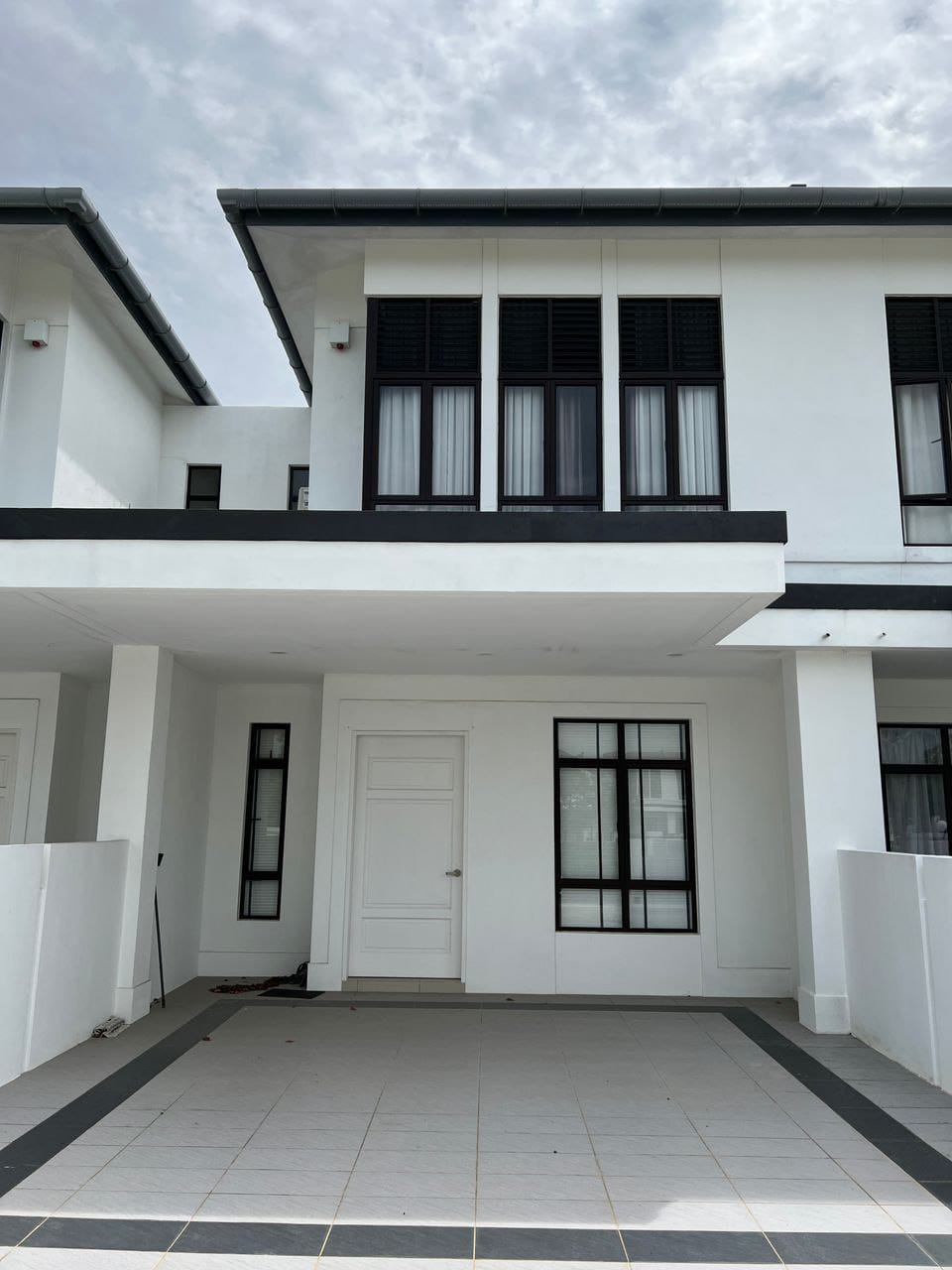 RENOVATED 2 Storey Terrace House Graham Type C Eco Grandeur, Puncak