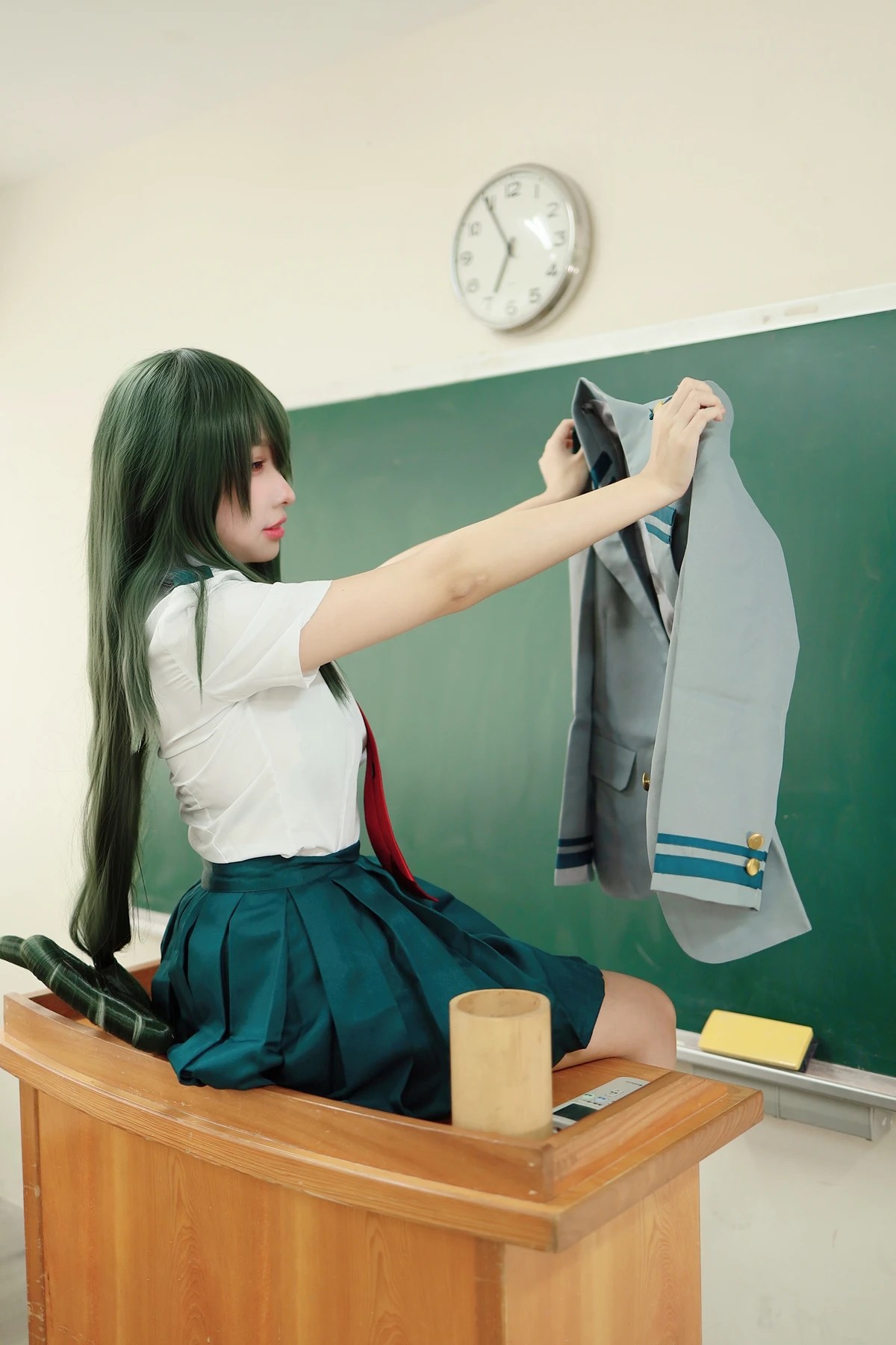 慕慕Momo Cosplay 剎那Setsuna与蛙吹梅雨学生服