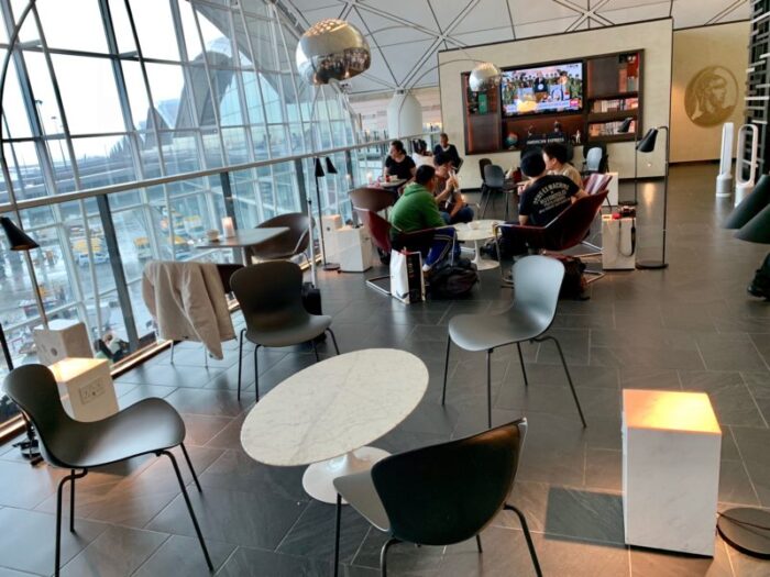 アメックスセンチュリオンラウンジ香港は無料で食べ飲み放題！日本から一番近い海外のアメックスラウンジはどんなとこ？ マイルの錬金術師アドバンス