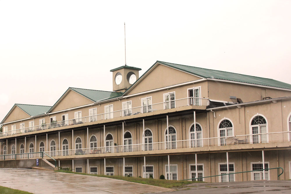 Edgewater Apartments Harvest Properties