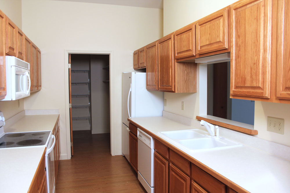 Edgewater Apartments Harvest Properties