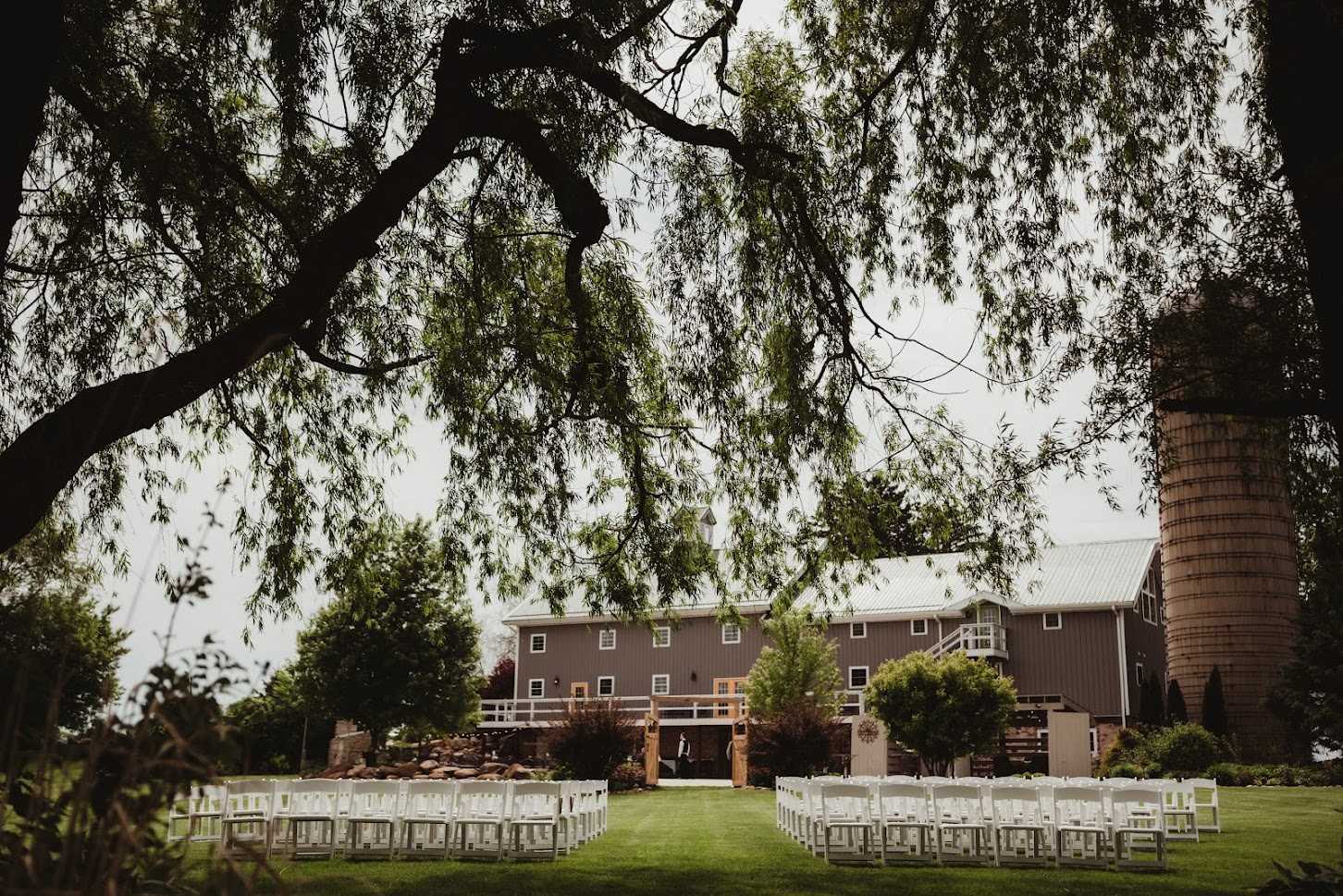 Best Time of Year to Get Married in Wisconsin Harvest Moon Pond