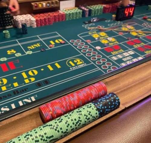 بازی کرپس بهتره یا باکارات؟ بررسی تفاوت ها و پولسازی Craps vs Baccarat